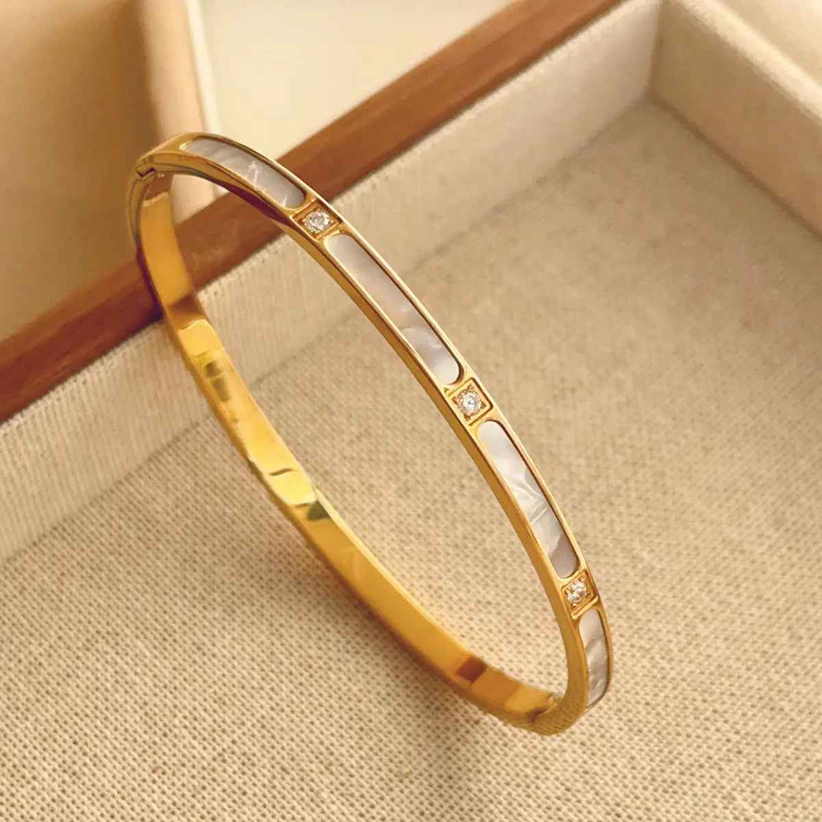 Titanium Steel Bracelet Women’s Non-fading Fashion - Sz055 Gold - electronic accessories