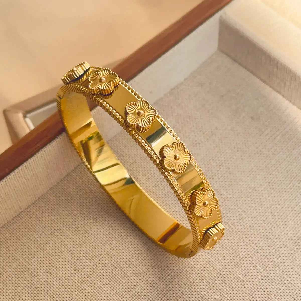 Titanium Steel Bracelet Women’s Non-fading Fashion - Sz058 Gold - electronic accessories