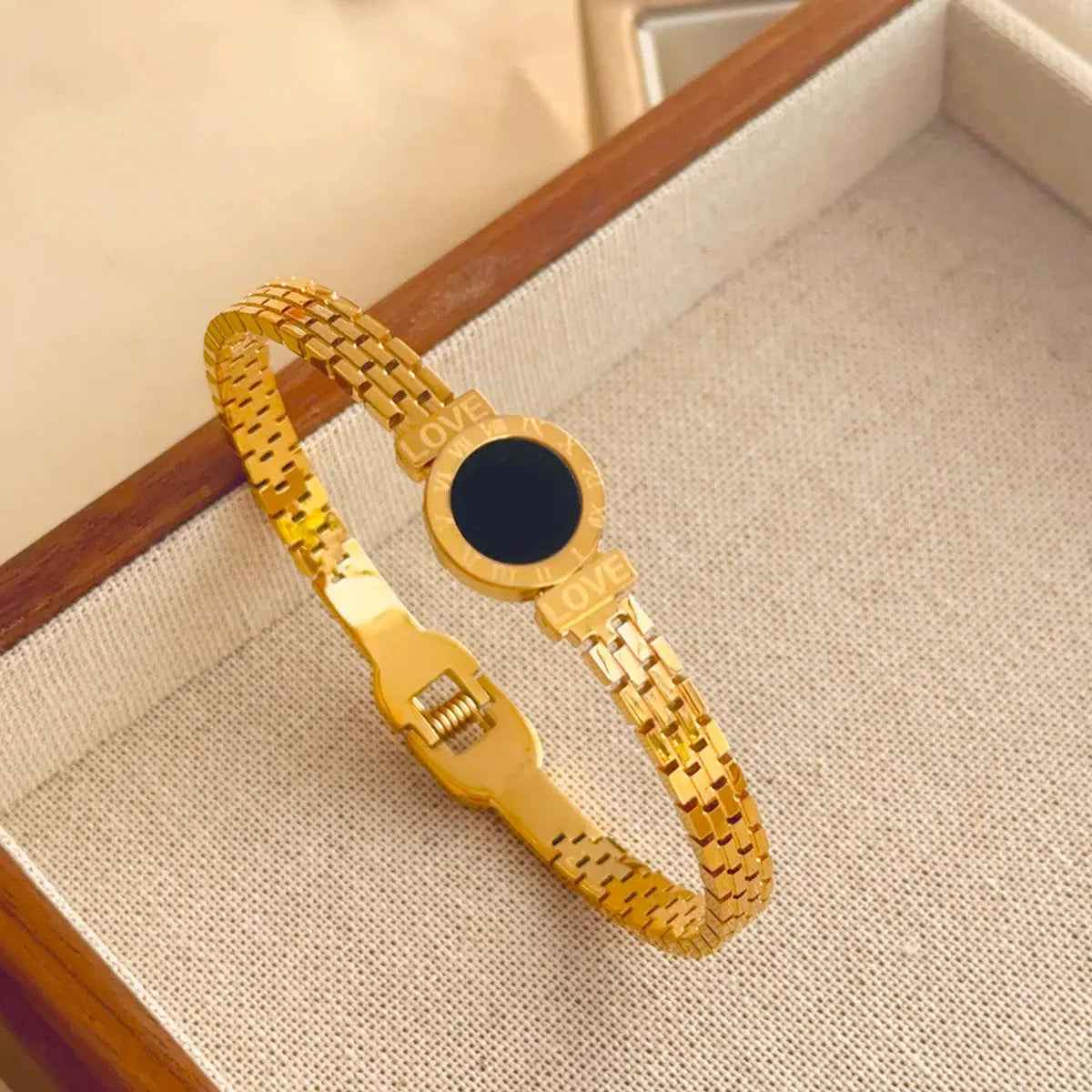 Titanium Steel Bracelet Women’s Non-fading Fashion