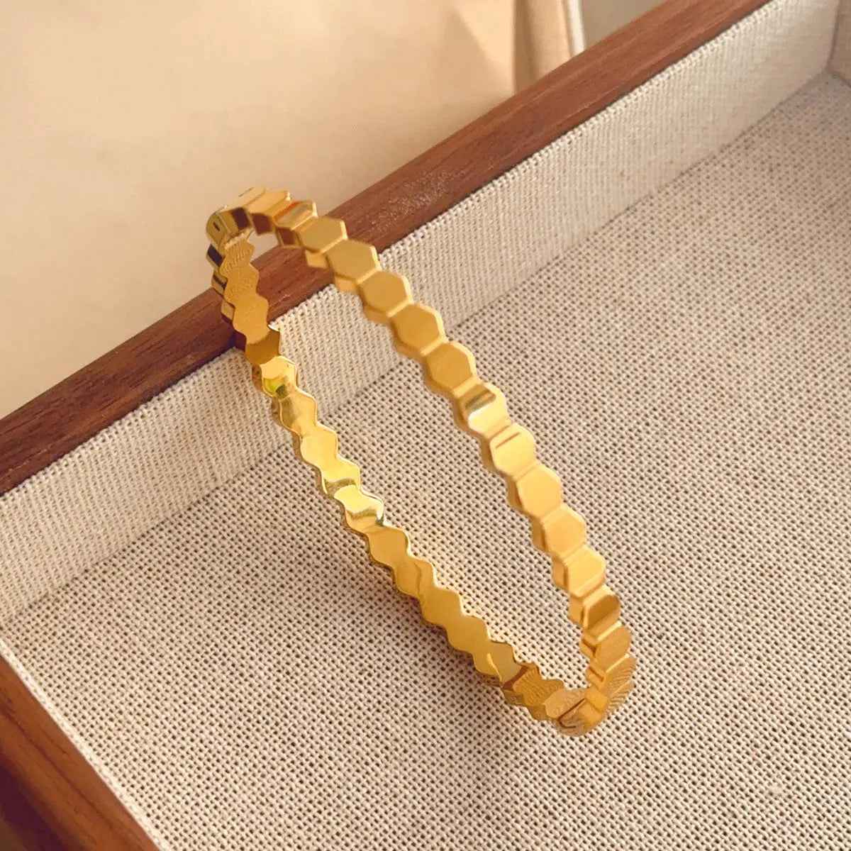 Titanium Steel Bracelet Women’s Non-fading Fashion - Sz067 Gold - electronic accessories