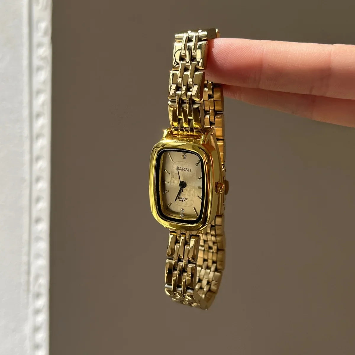 Vintage Gold Watch for Women Stainless Steel Strap - 03