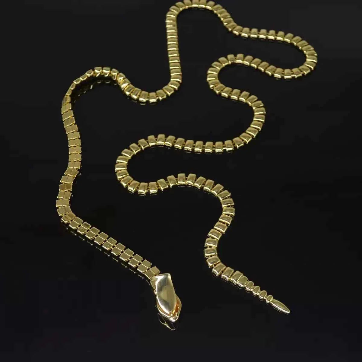 Vintage Metal Snake-shaped Buckle Belt