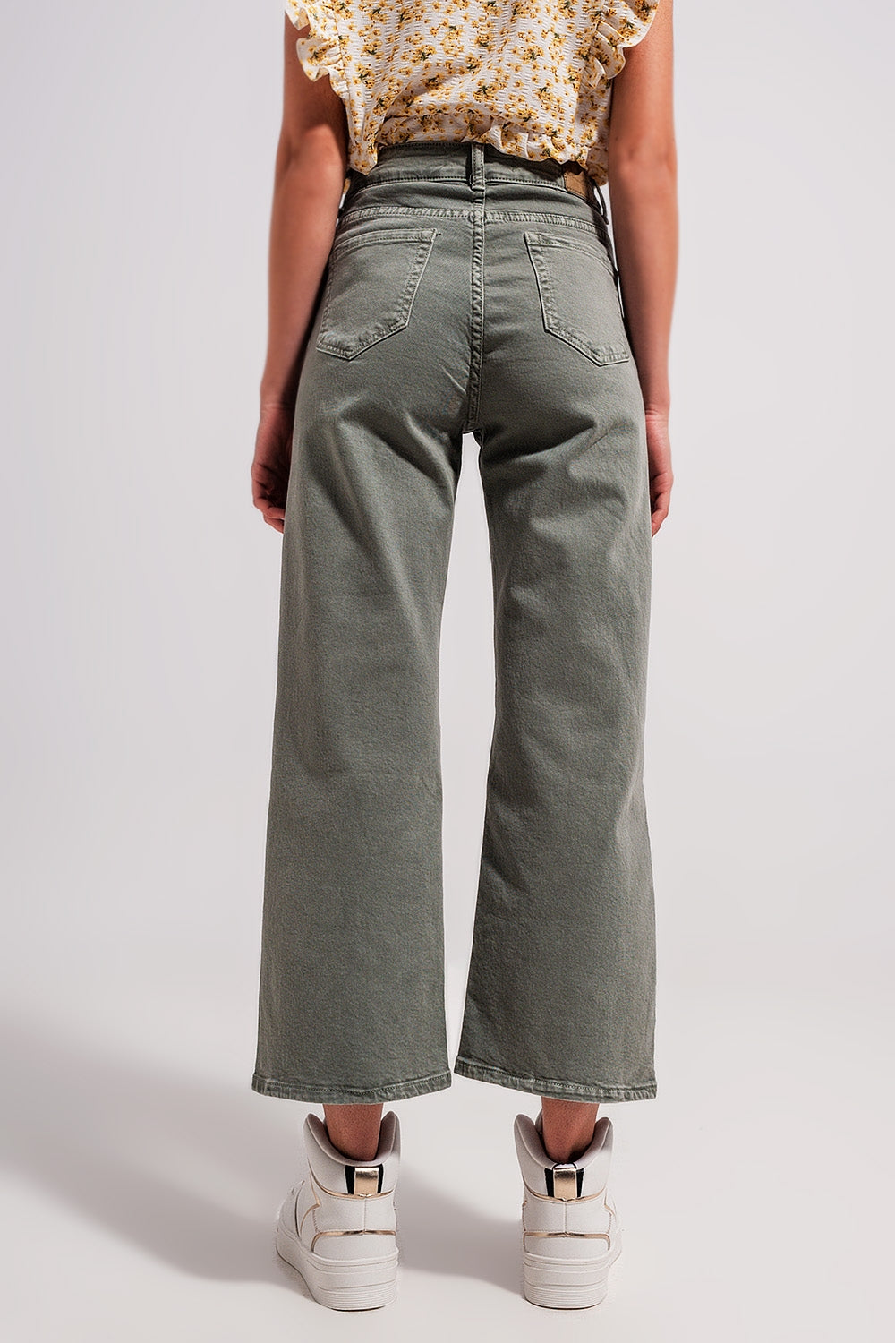 Wide Leg Jeans in Gray - Norellé
