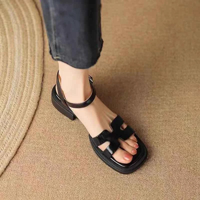 Woman Flat Sandals