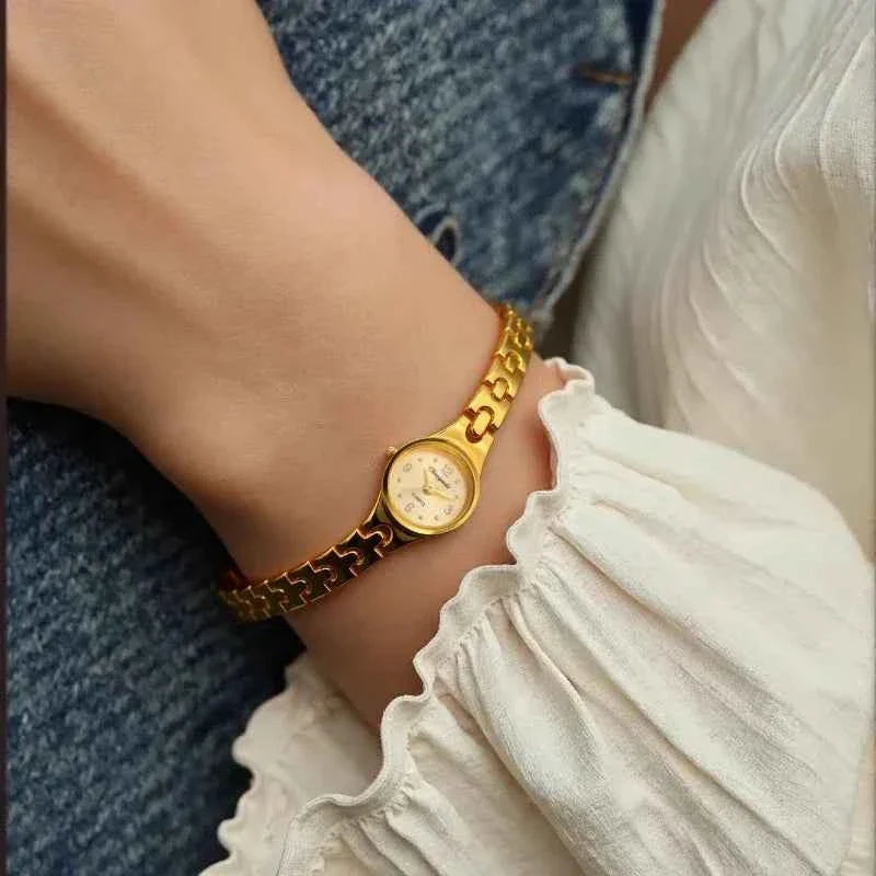 Women Gold Bracelet Quartz Wristwatch for Woman