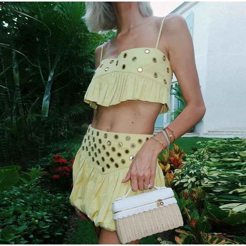 Women Metal Hollow Pleated Suspender Skirt Suit