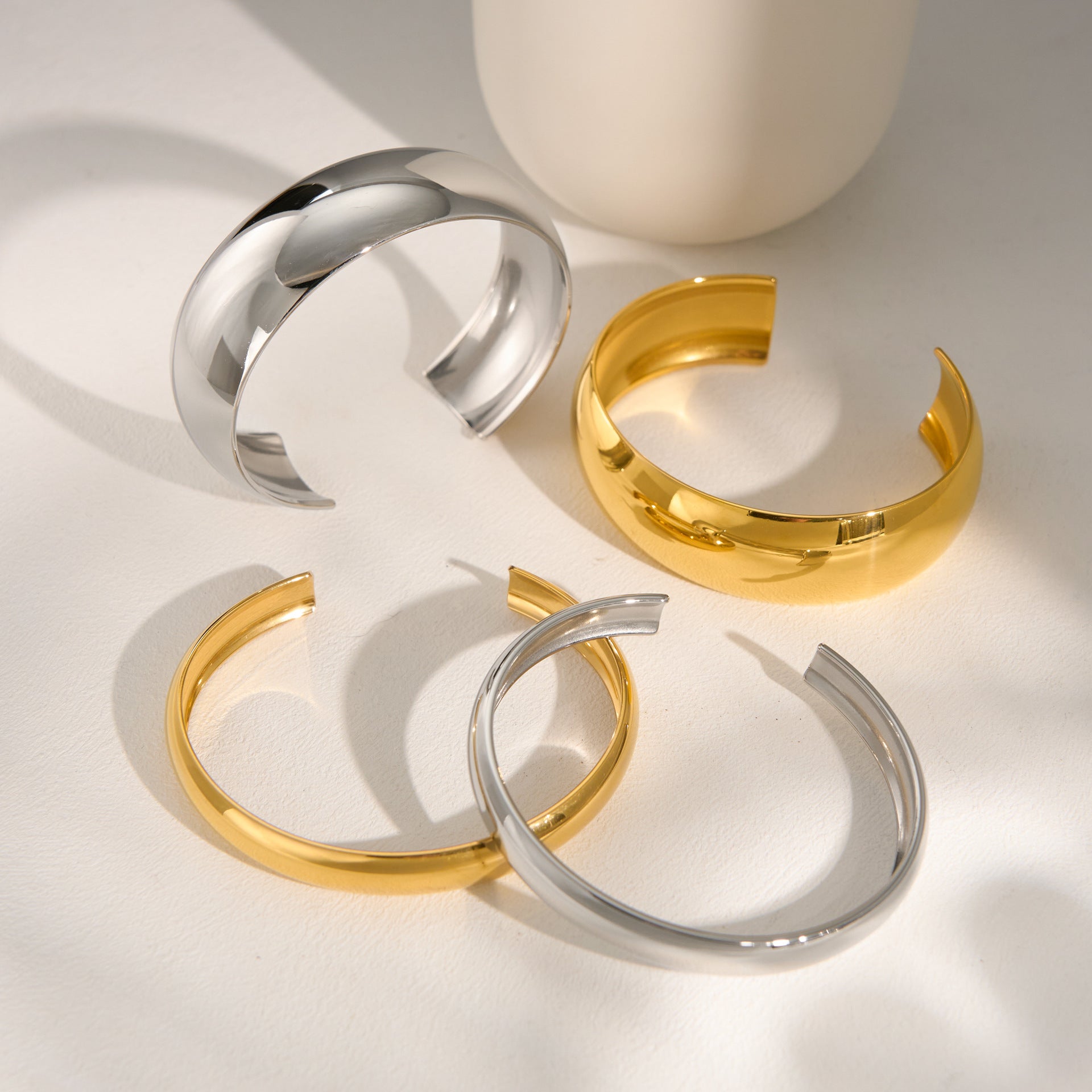 Women’s Fashion Titanium Steel Fine Polished Surface Bracelet - electronic accessories