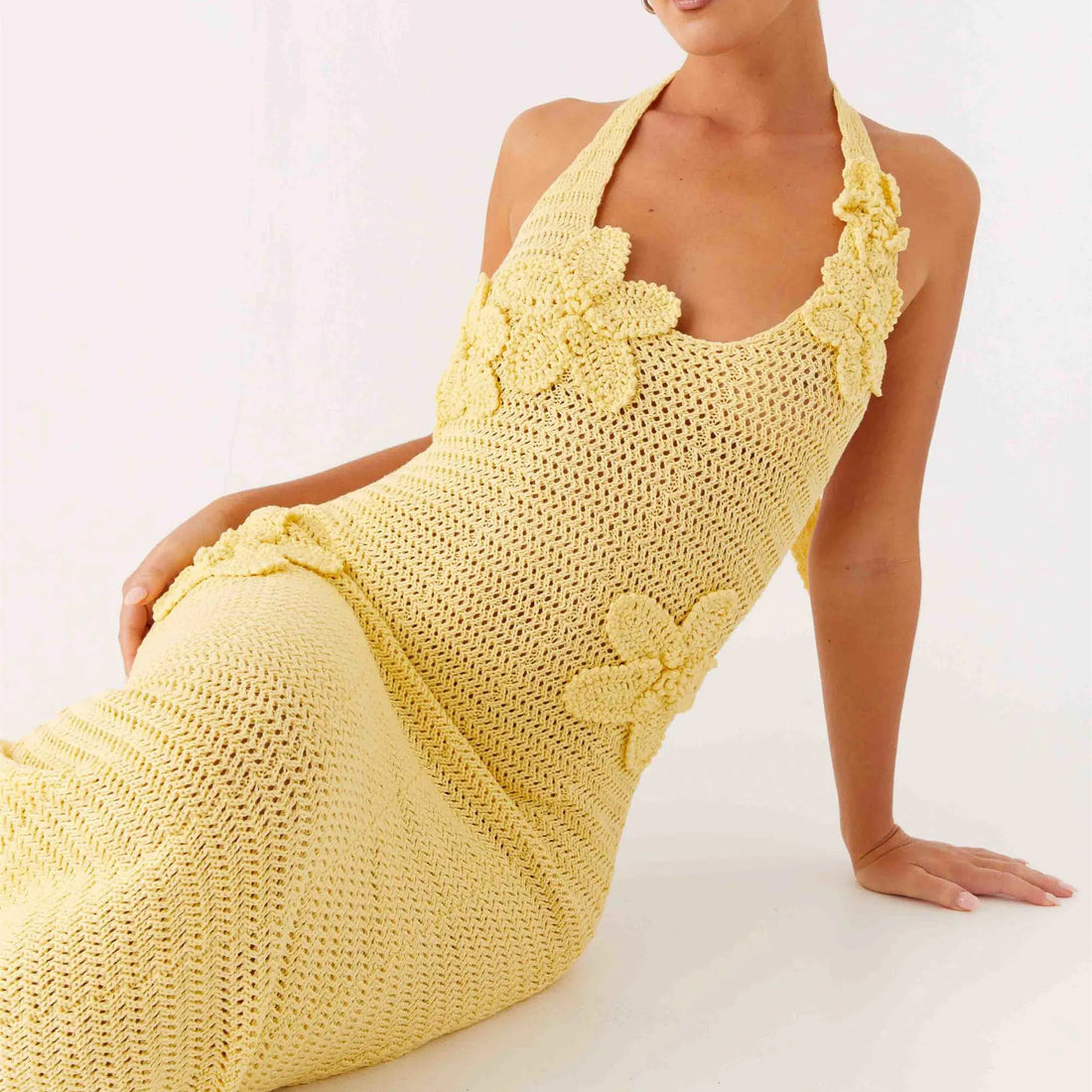 Women’s Halter Neck Knit Dress - B / L