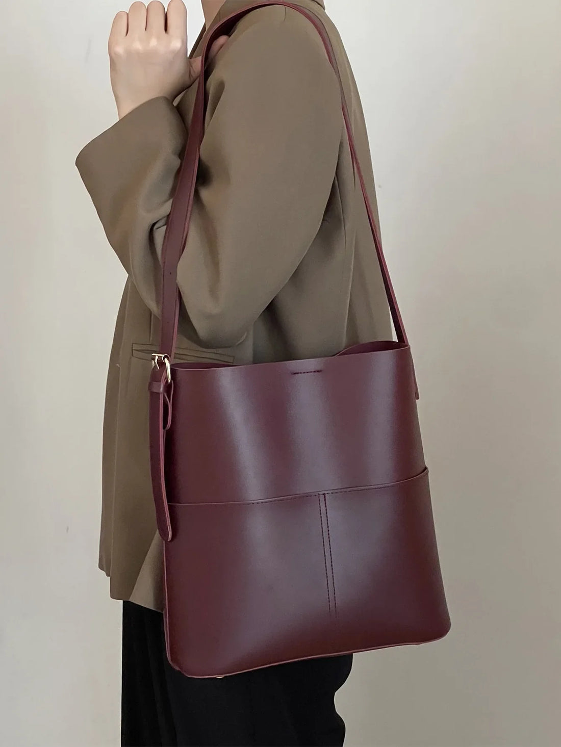 Women’s Leather Shoulder Bucket Bag