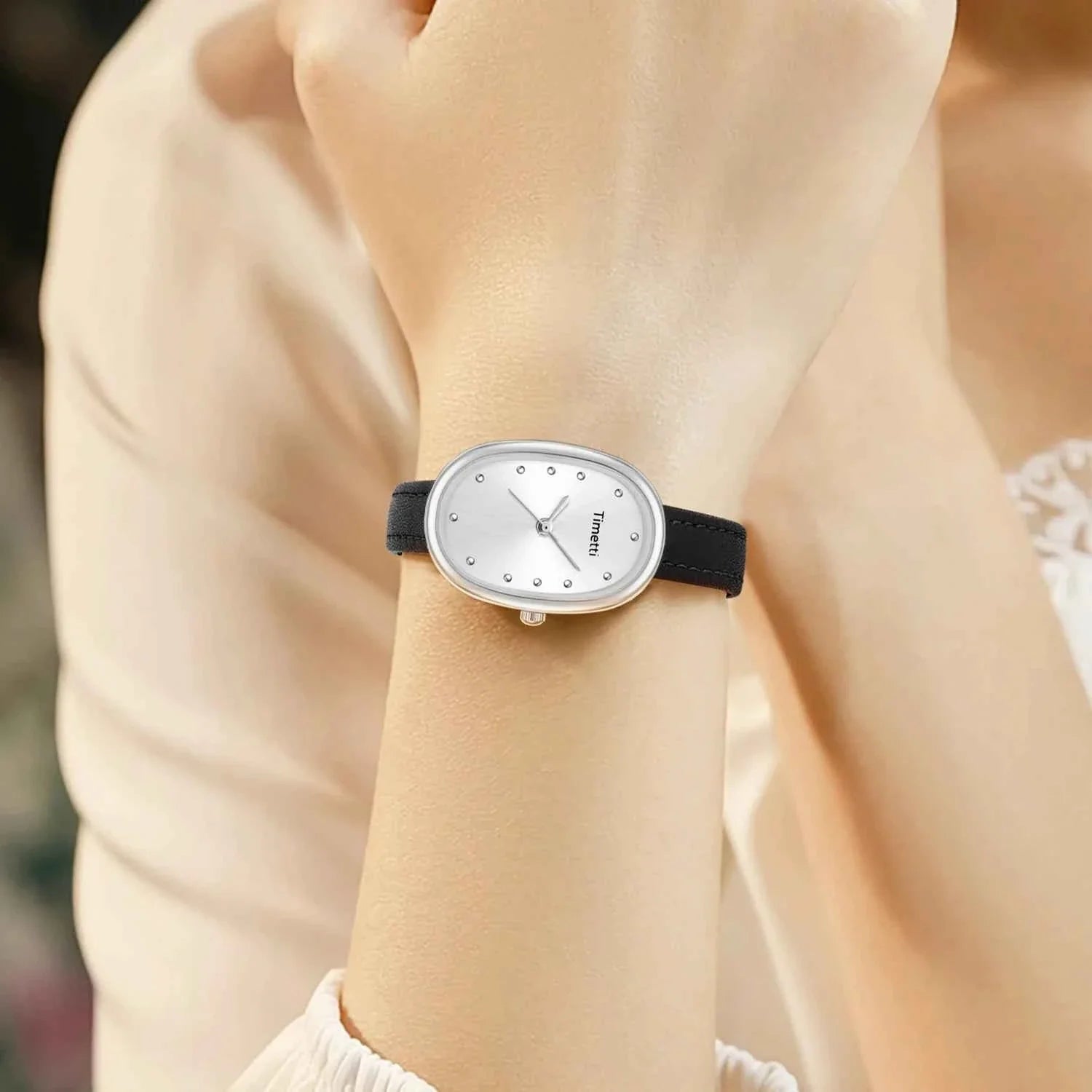 Women's Literary Belt Casual Retro Small Square Quartz Watch