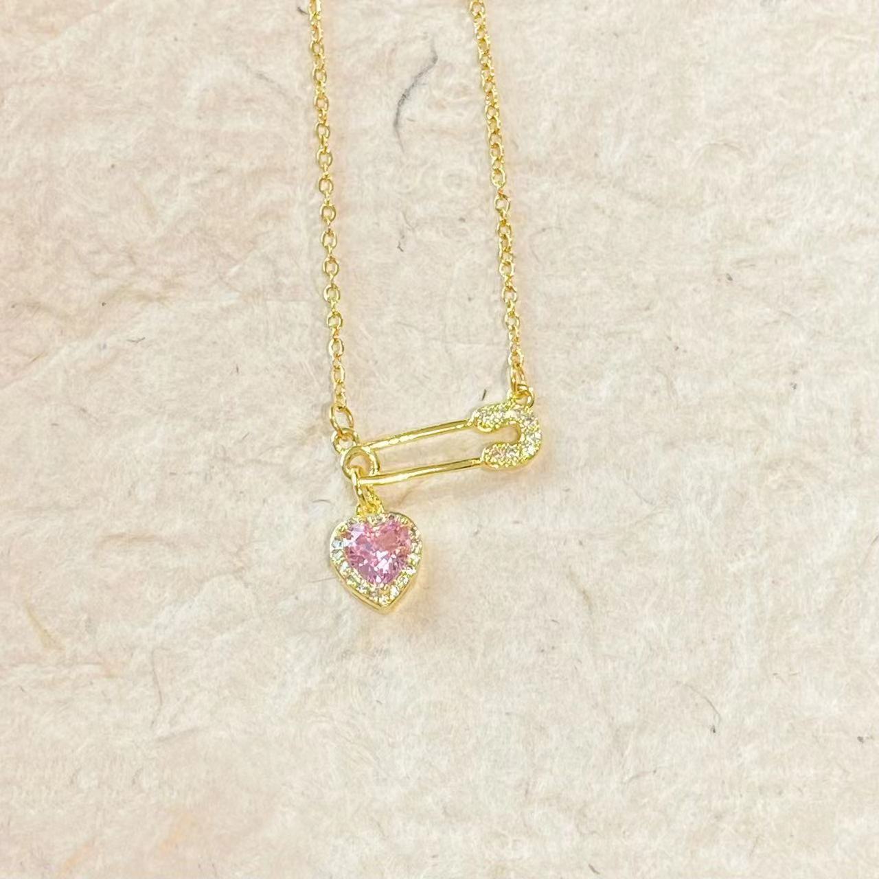 Women’s Personalized Pin Pink Heart-shaped Light Luxury Necklace - Diamond Gold - electronic accessories