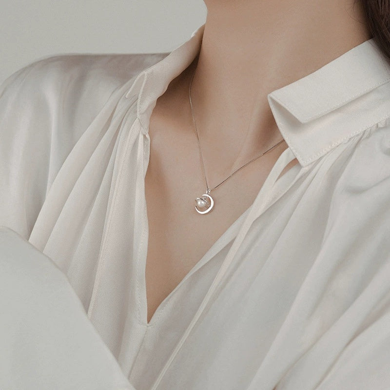 Women’s Planet Necklace Niche Design Temperament Saturn Clavicle Chain Versatile - Women / White Gold - electronic