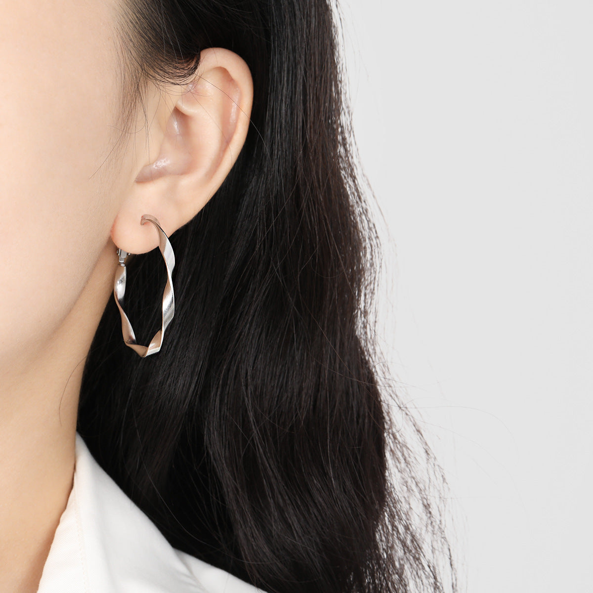 Women’s Titanium Steel Gold-plated All-match Ear Clip - ED0185 Color - electronic accessories