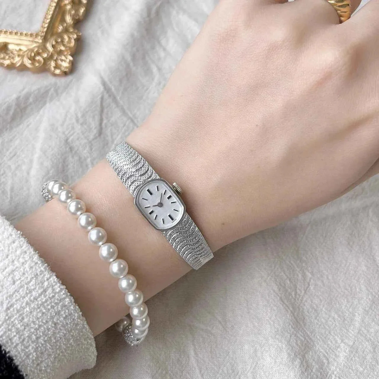 Women's Watch Vintage Gold Luxury Vintage High end Watch